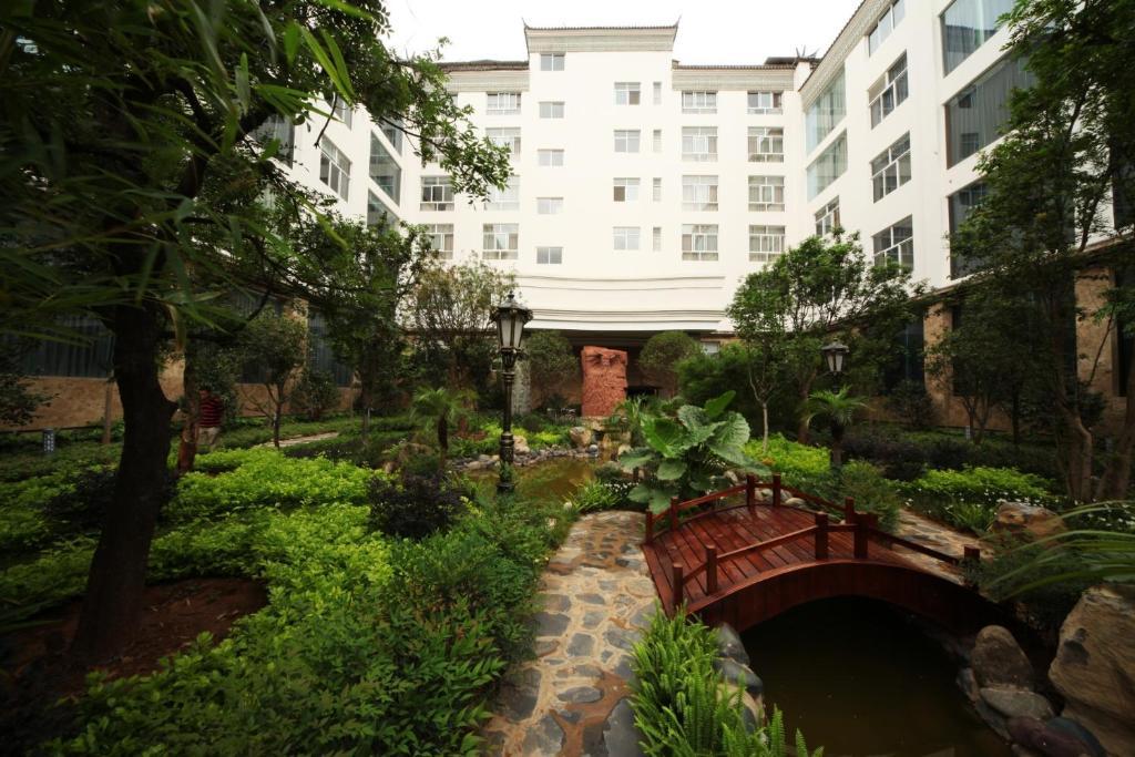 Xiongzhao Grand Hotel Weishan Tali Kültér fotó