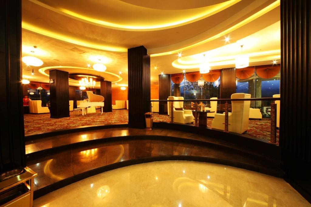 Xiongzhao Grand Hotel Weishan Tali Kültér fotó